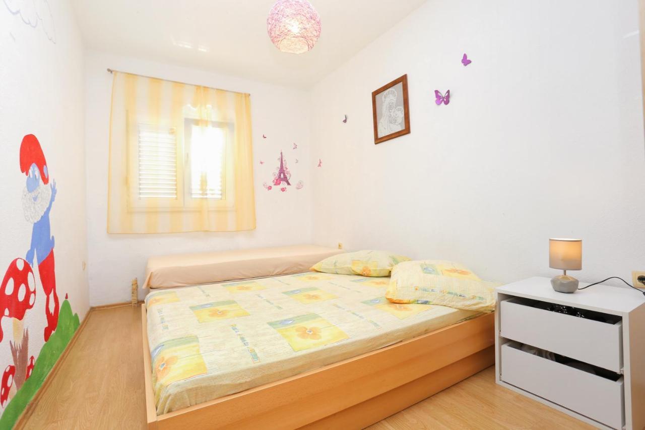 Apartment With A Parking Space Mali Rat *