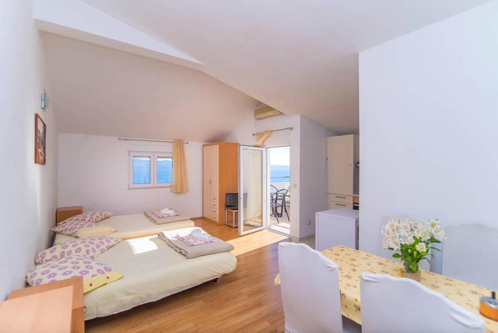 Apartment With A Parking Space Mali Rat Sumpetar